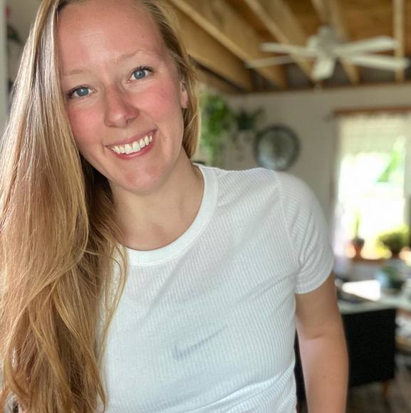 Meet your Posher, Jessica - Picture 1 of 1